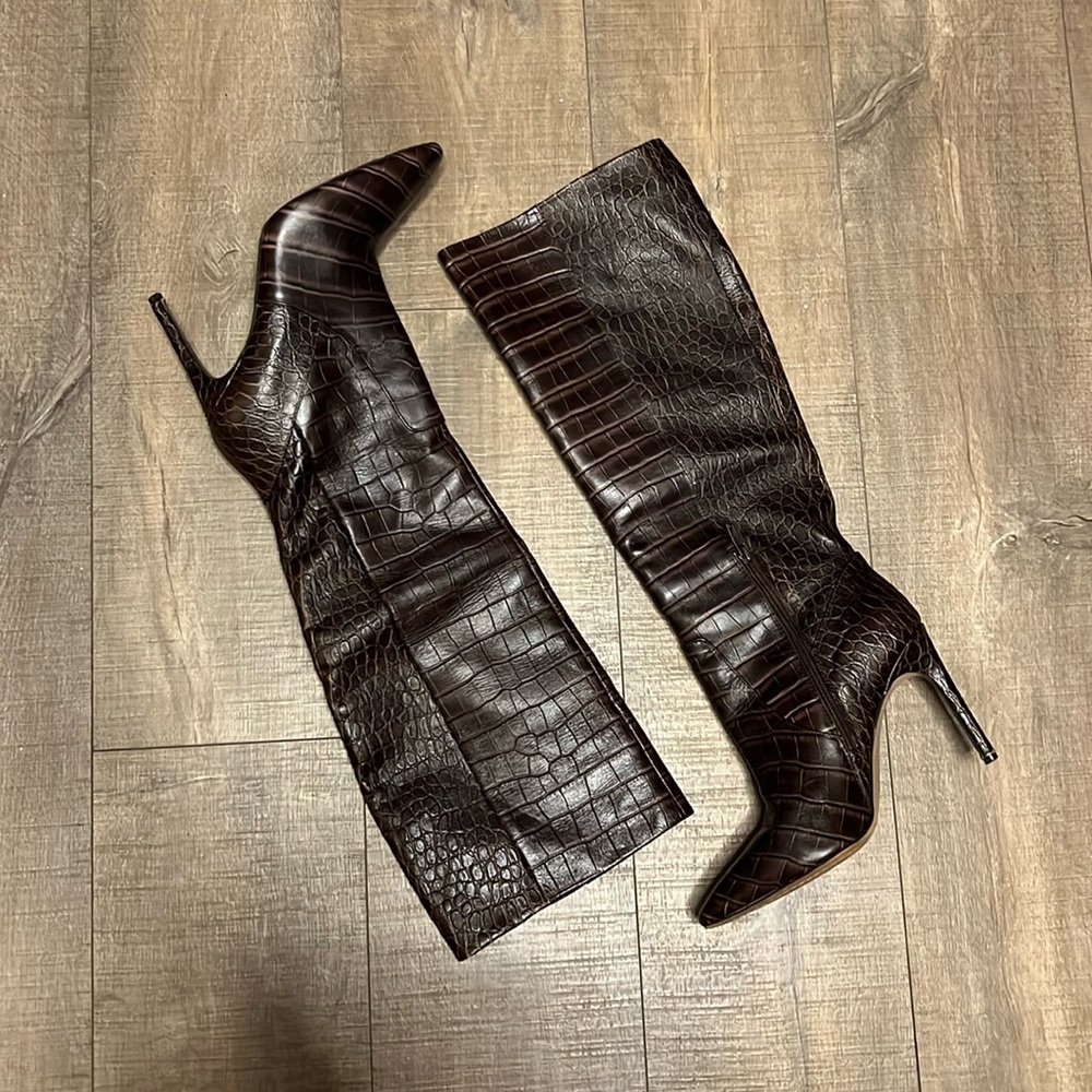 Elegant Brown Crocodile Pattern Knee-High Boots
